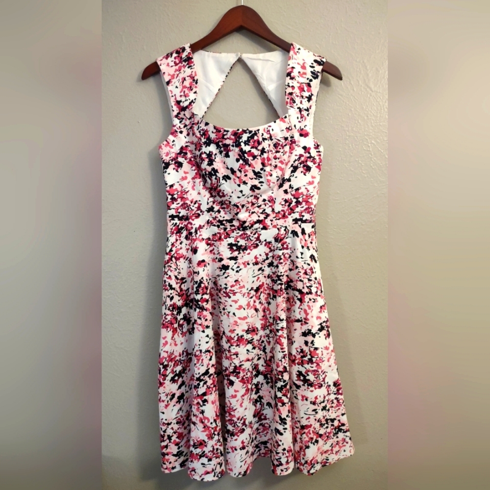 White House Black Market Cotton Floral Fit And Flare Dress Size 6 NWOT